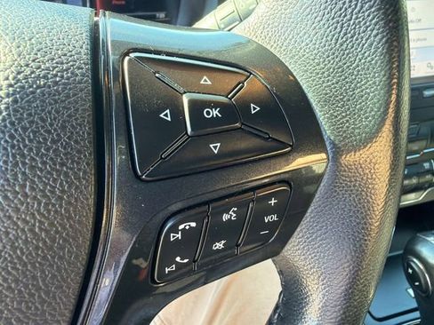 Used 2019 Ford Explorer XLT w/ Equipment Group 202A AWD/4WD image 26