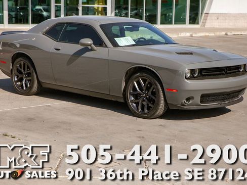 Used 2019 Dodge Challenger SXT w/ Plus Package RWD image 1