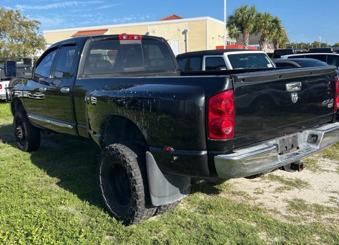 Used 2007 Dodge Ram 3500 Truck Laramie AWD/4WD image 3