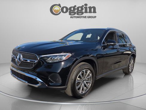 Certified 2026 Mercedes-Benz GLC 300 image 1