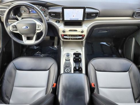 Certified 2022 Ford Explorer XLT w/ Equipment Group 202A image 12