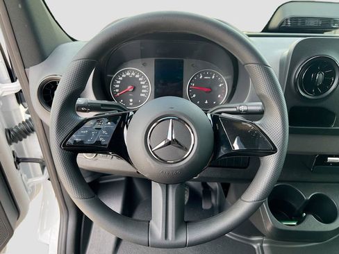 New 2025 Mercedes-Benz Sprinter 2500 image 12