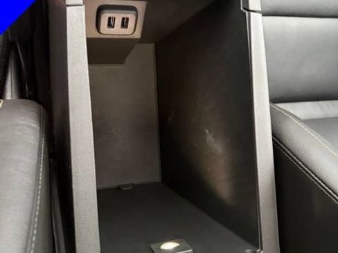 Used 2018 Chevrolet Equinox Premier FWD image 27