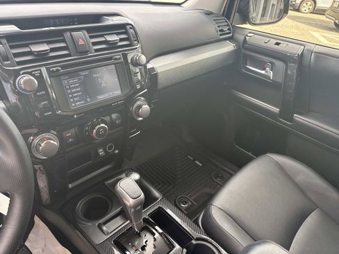 Used 2018 Toyota 4Runner TRD Off-Road Premium image 24