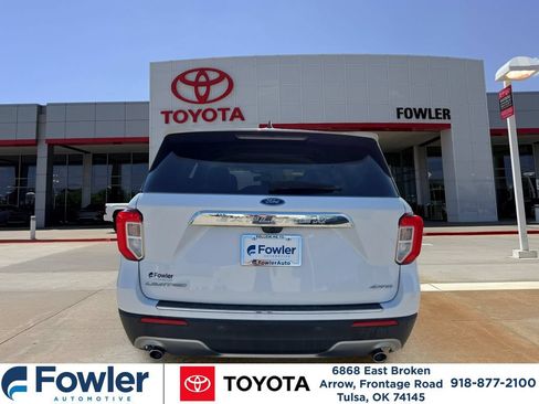 Used 2021 Ford Explorer Limited AWD/4WD image 4