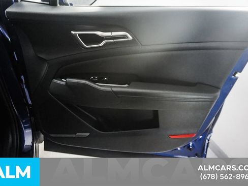 Used 2025 Kia Sportage EX w/ Premium Package FWD image 41