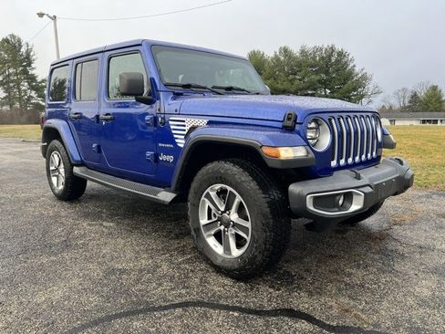 Used 2018 Jeep Wrangler Unlimited Sahara w/ Cold Weather Group image 2