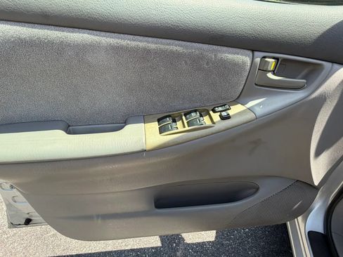 Used 2007 Toyota Corolla S FWD image 14