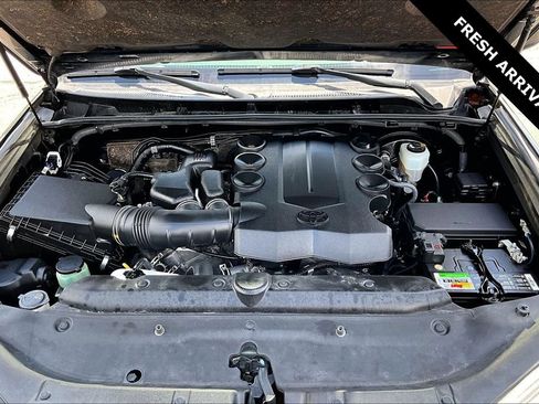 Used 2021 Toyota 4Runner SR5 RWD image 29