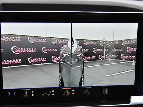 Used 2025 Chevrolet Silverado 1500 LTZ w/ Technology Package image 25