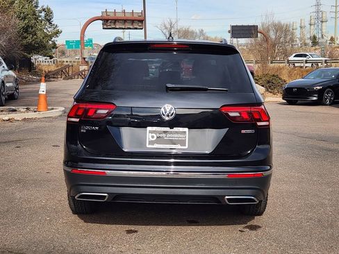 Used 2021 Volkswagen Tiguan SE w/ Panoramic Sunroof Package image 25
