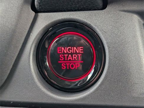 New 2025 Honda Pilot Touring image 27