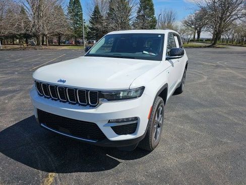 Used 2022 Jeep Grand Cherokee Limited 4xe w/ Luxury Tech Group II image 2