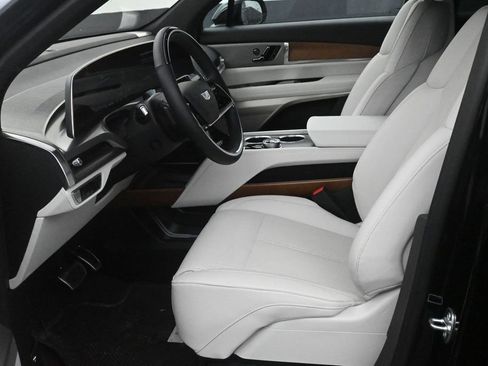 Used 2026 Cadillac Vistiq Luxury AWD/4WD image 10