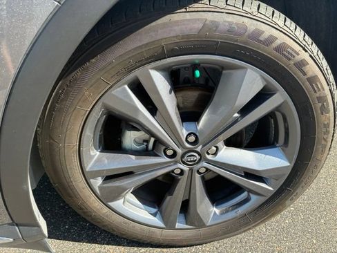 Certified 2024 Nissan Murano Platinum w/ Cargo Package FWD image 18