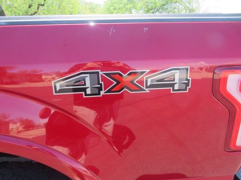 Used 2016 Ford F150 Lariat w/ Equipment Group 502A Luxury AWD/4WD image 13