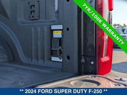 Certified 2024 Ford F250 Platinum image 17