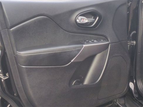 Used 2022 Jeep Cherokee Latitude Lux image 30