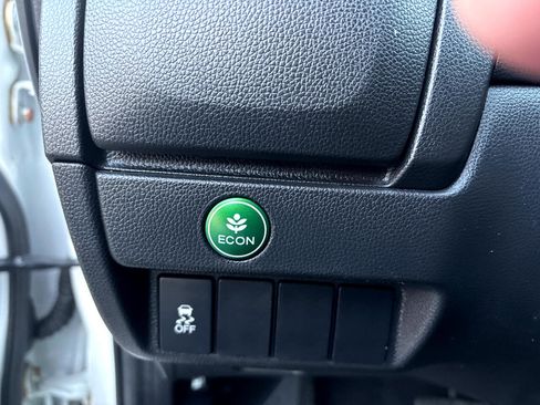 Used 2015 Honda Fit LX image 17