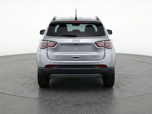 Used 2025 Jeep Compass Limited image 7