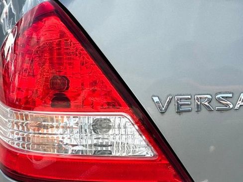 Used 2011 Nissan Versa 1.8 S w/ PWR Plus Pkg FWD image 11