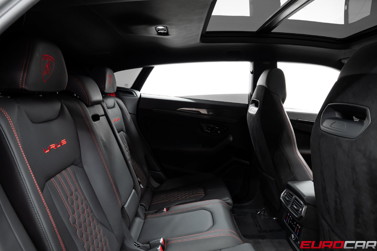 Used 2023 Lamborghini Urus Performante AWD/4WD image 43