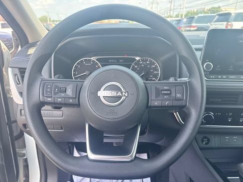 Certified 2024 Nissan Rogue S FWD image 16