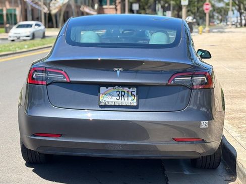 Used 2023 Tesla Model 3 Standard Range image 4