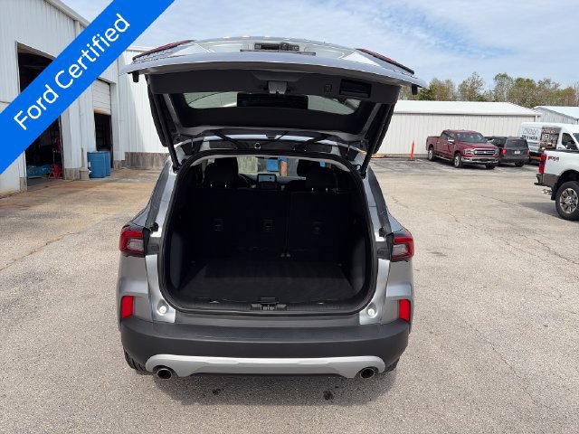 Certified 2023 Ford Escape Active AWD/4WD image 23