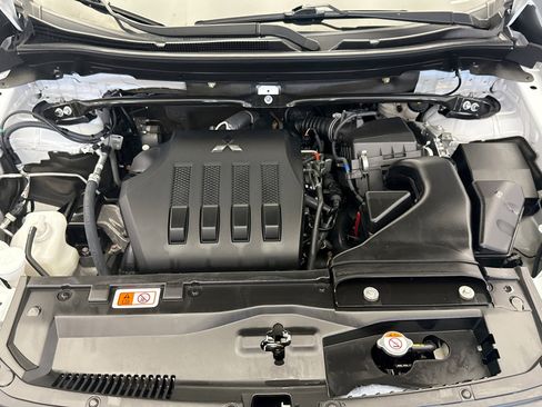 Used 2023 Mitsubishi Eclipse Cross LE image 21