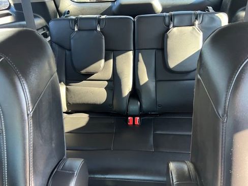 Used 2022 Ford Explorer XLT w/ Equipment Group 202A image 19