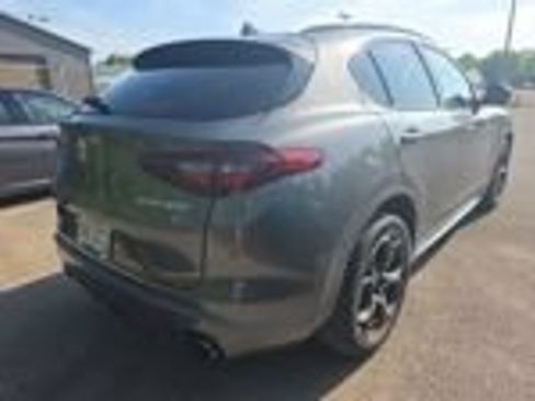 Used 2023 Alfa Romeo Stelvio Veloce AWD/4WD image 3