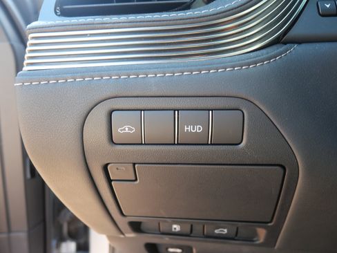 Used 2023 Lexus LS 500 w/ Luxury Package image 13