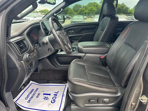 Used 2022 Nissan Titan PRO-4X w/ Pro-4x Convenience Package AWD/4WD image 13