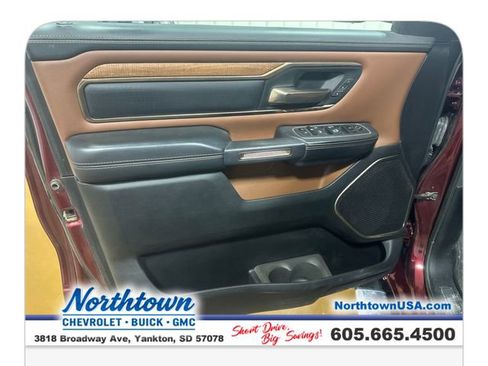 Used 2022 RAM 1500 Laramie AWD/4WD image 11