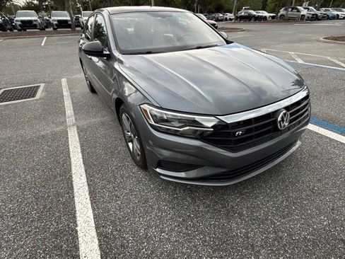 Used 2020 Volkswagen Jetta R-Line FWD image 2