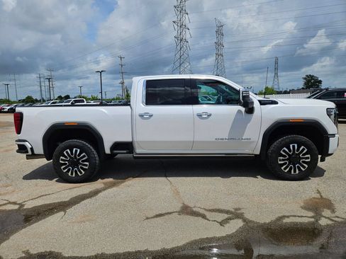 Used 2024 GMC Sierra 2500 Denali Ultimate AWD/4WD image 7