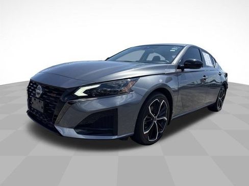 Used 2023 Nissan Altima 2.5 SR w/ SR Premium Package FWD image 1