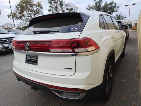 Used 2024 Volkswagen Atlas Cross Sport SE image 18