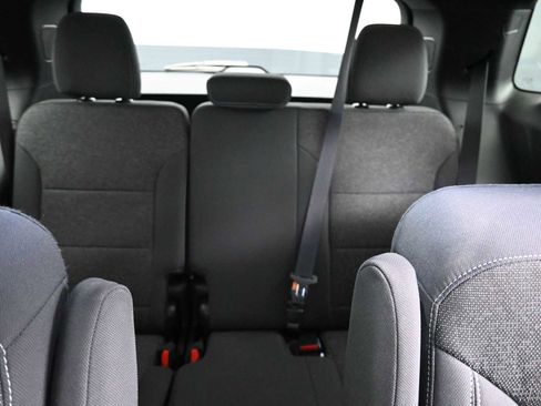 Used 2024 Chevrolet Traverse LT image 13