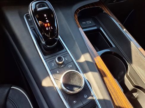 Used 2022 Cadillac Escalade Premium Luxury w/ LPO, Floor Liner Package image 9