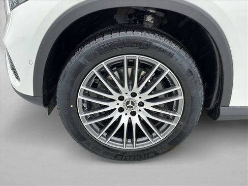 Certified 2026 Mercedes-Benz GLC 300 4MATIC image 9