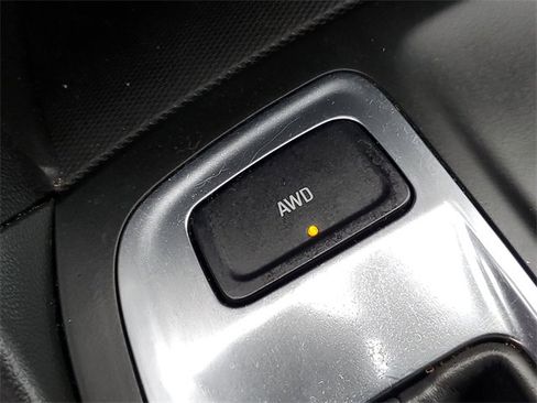 Used 2022 Chevrolet Equinox LS w/ LS Convenience Package image 19