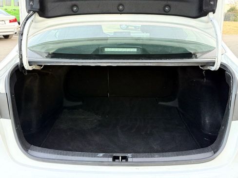 Used 2021 Toyota Corolla LE image 41