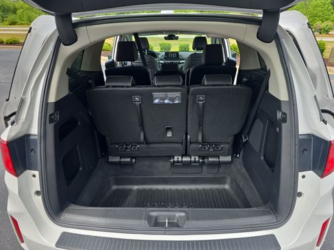 Used 2025 Honda Odyssey Elite image 12