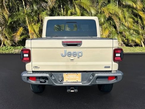 Used 2020 Jeep Gladiator Overland image 6