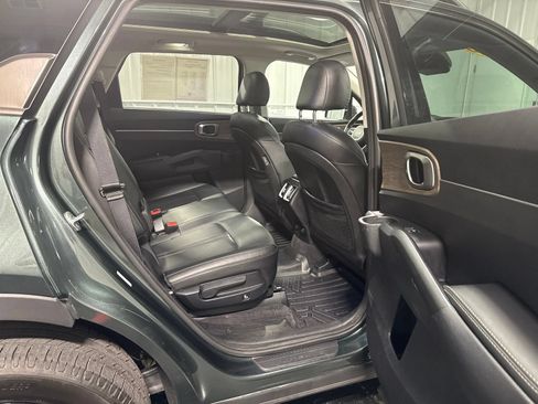 Used 2023 Kia Sorento S w/ Panoramic Sunroof Package AWD/4WD image 14