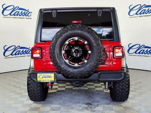 Used 2018 Jeep Wrangler Sport AWD/4WD image 4
