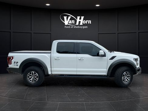 Used 2018 Ford F150 Raptor w/ Equipment Group 802A Luxury AWD/4WD image 8
