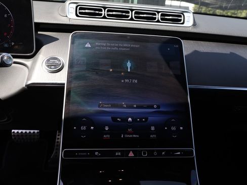 Used 2023 Mercedes-Benz S 500 4MATIC w/ AMG Line image 31